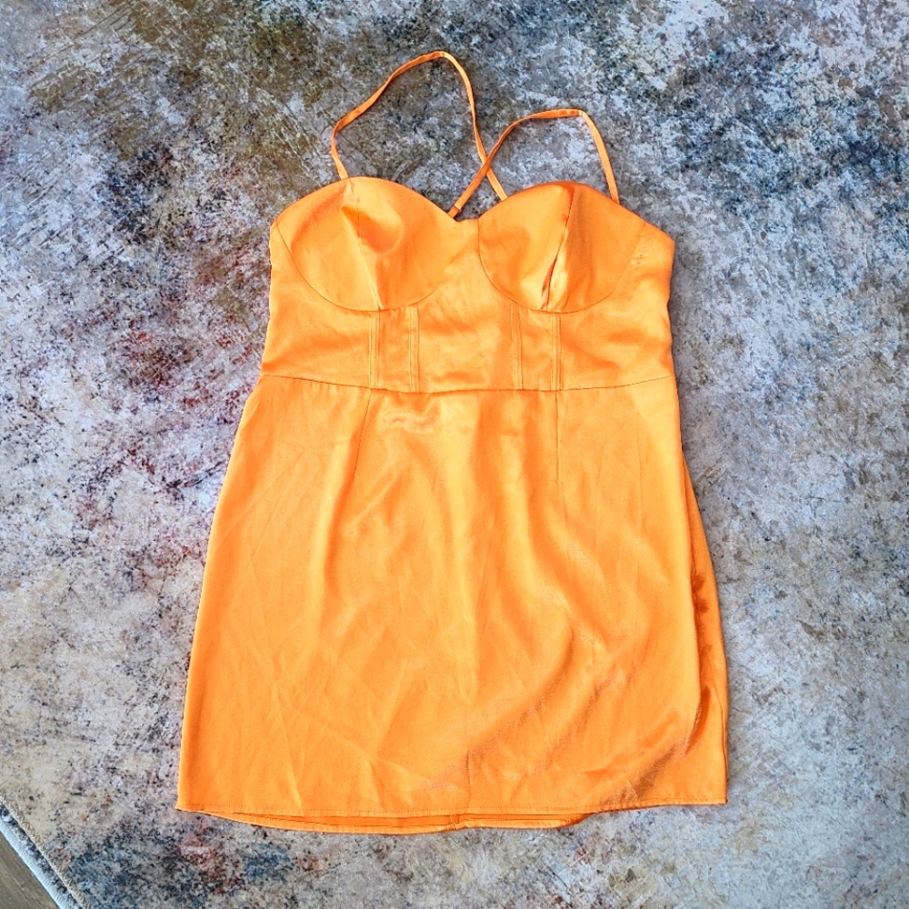 💣3/$15 Wild fable Orange satin dress
